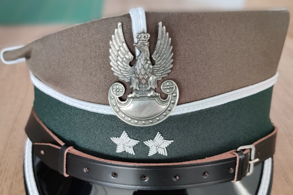 Obszycie otoku czapki WP na stopień podporucznika - pracownia haftu mundurowego Mundula